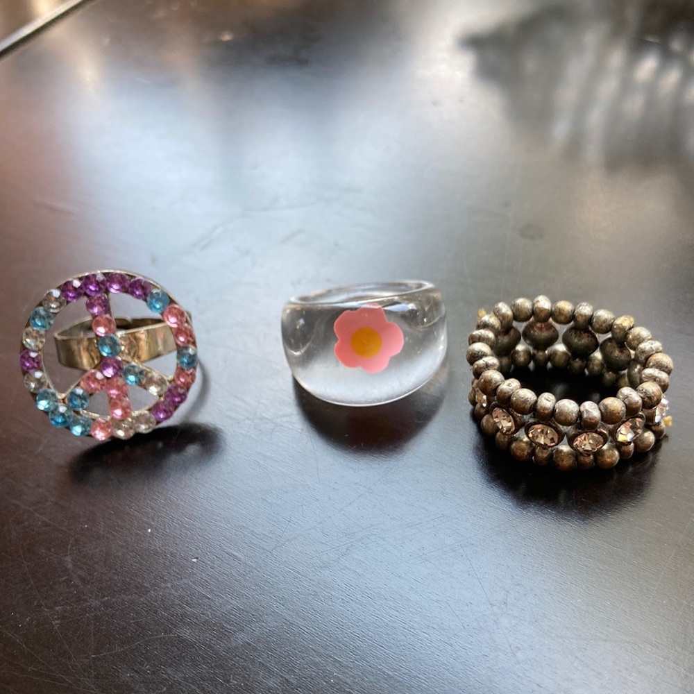 Lot of 3 costume jewelry 1990’s vintage rings
